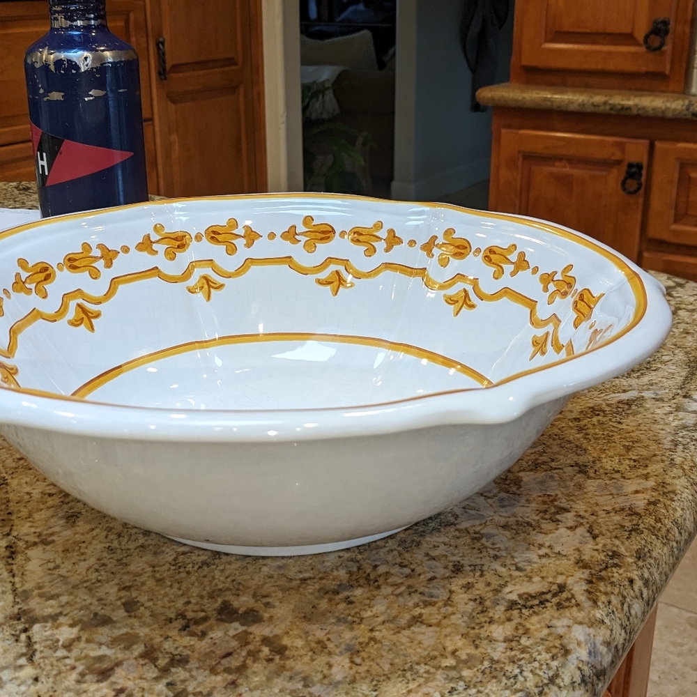 Vintage hand painted ceramic large bowl- Estrella Dr Canimbriga of Portugal.